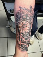 Tattoo Taschenuhr mit Rose und Taube von Christian 1